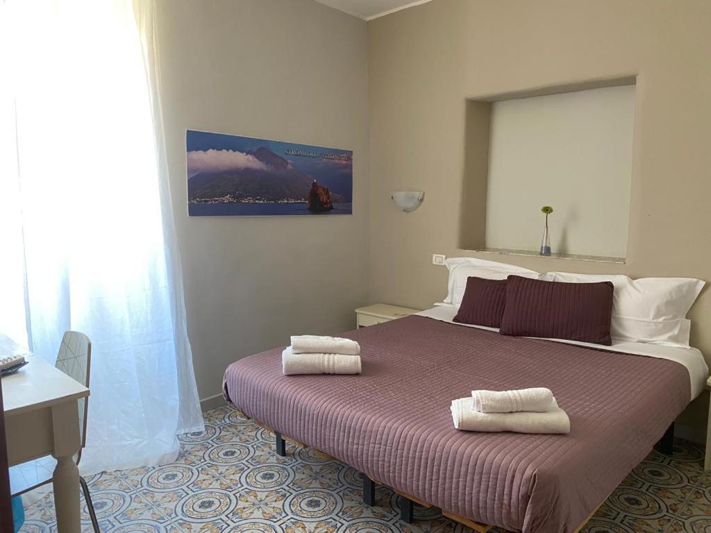 Phenicusa Milazzo Buitenkant foto