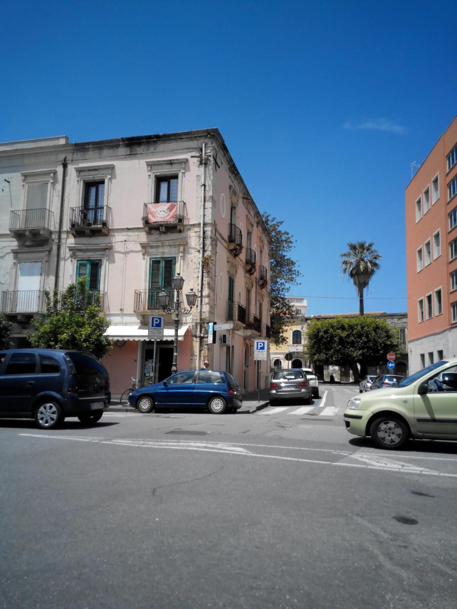 Phenicusa Milazzo Buitenkant foto