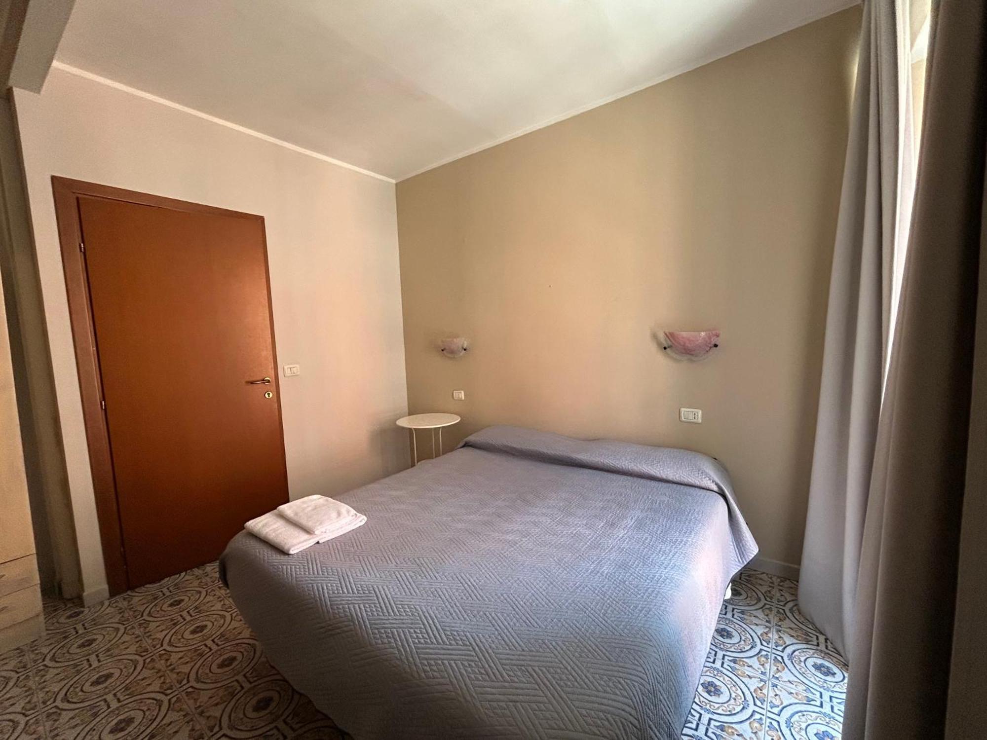 Phenicusa Milazzo Buitenkant foto