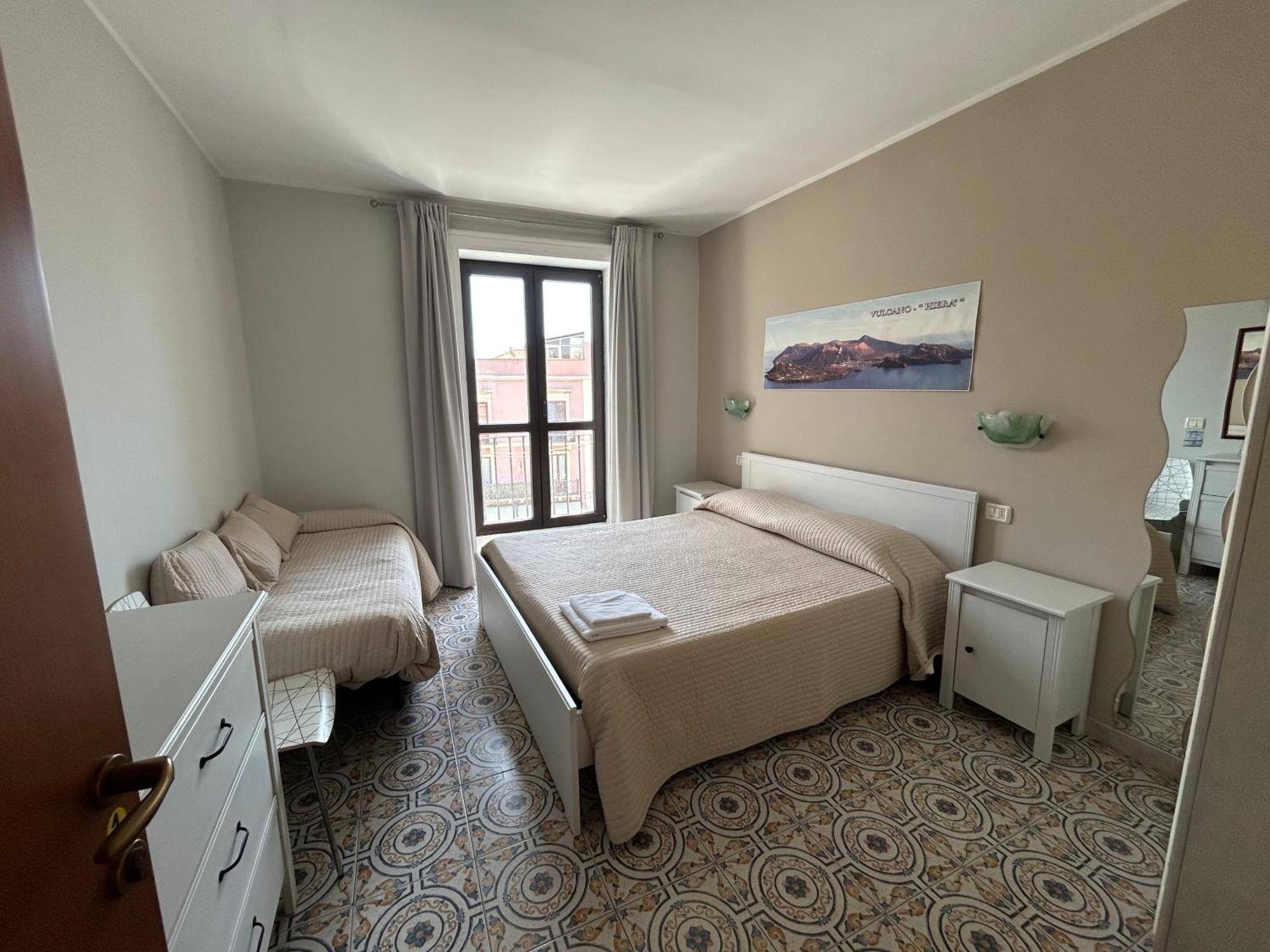 Phenicusa Milazzo Buitenkant foto