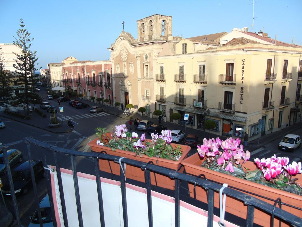 Phenicusa Milazzo Buitenkant foto